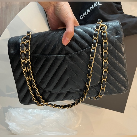 Chanel Classic Flap Black Medium - Picture 7 of 12